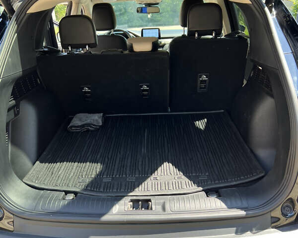 Черный Форд Эскейп, объемом двигателя 2.5 л и пробегом 136 тыс. км за 23000 $, фото 14 на Automoto.ua