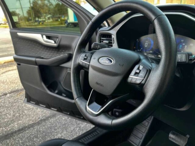 Черный Форд Эскейп, объемом двигателя 2.5 л и пробегом 38 тыс. км за 11000 $, фото 10 на Automoto.ua