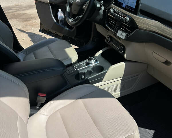 Черный Форд Эскейп, объемом двигателя 2.5 л и пробегом 136 тыс. км за 23000 $, фото 7 на Automoto.ua