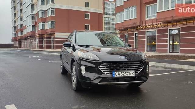 Черный Форд Эскейп, объемом двигателя 2 л и пробегом 130 тыс. км за 17200 $, фото 7 на Automoto.ua