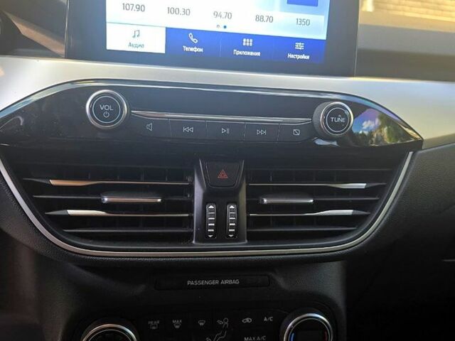 Черный Форд Эскейп, объемом двигателя 2.5 л и пробегом 115 тыс. км за 20000 $, фото 6 на Automoto.ua