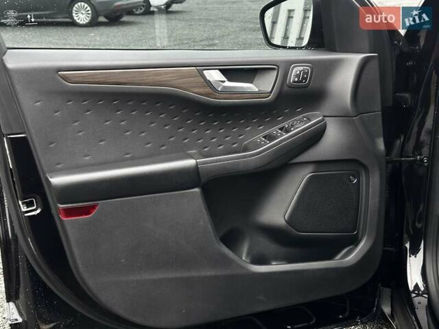 Черный Форд Эскейп, объемом двигателя 2.49 л и пробегом 119 тыс. км за 21799 $, фото 19 на Automoto.ua
