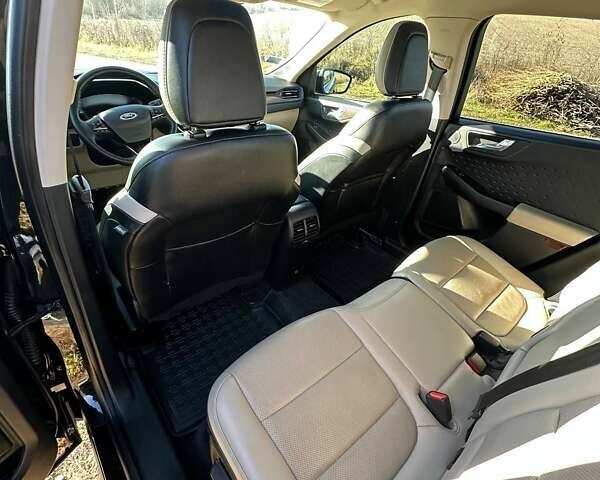 Черный Форд Эскейп, объемом двигателя 2.49 л и пробегом 85 тыс. км за 19999 $, фото 8 на Automoto.ua