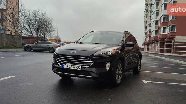 Черный Форд Эскейп, объемом двигателя 2 л и пробегом 130 тыс. км за 17200 $, фото 9 на Automoto.ua