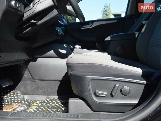 Черный Форд Эскейп, объемом двигателя 1.5 л и пробегом 102 тыс. км за 17500 $, фото 16 на Automoto.ua