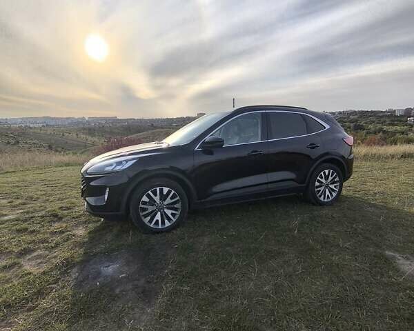 Черный Форд Эскейп, объемом двигателя 2.5 л и пробегом 182 тыс. км за 19750 $, фото 1 на Automoto.ua