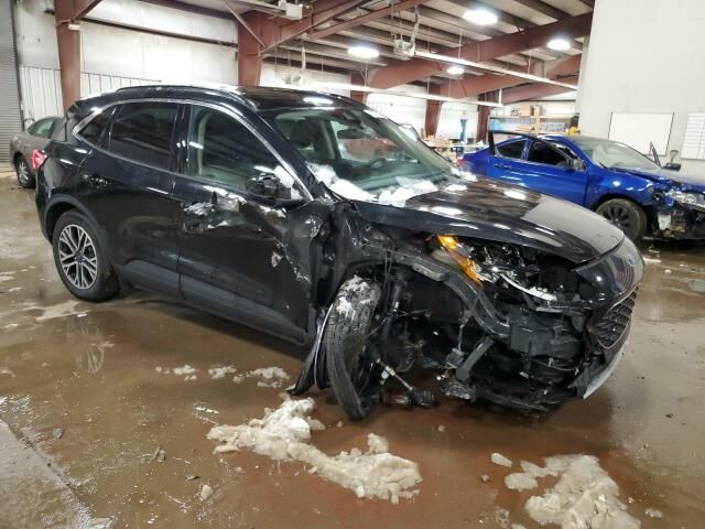 Черный Форд Эскейп, объемом двигателя 1.5 л и пробегом 83 тыс. км за 10500 $, фото 2 на Automoto.ua