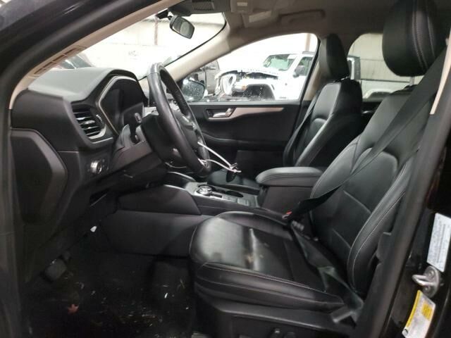 Черный Форд Эскейп, объемом двигателя 1.5 л и пробегом 83 тыс. км за 10500 $, фото 6 на Automoto.ua