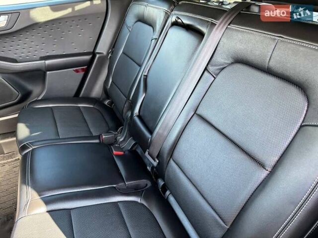 Черный Форд Эскейп, объемом двигателя 2 л и пробегом 88 тыс. км за 18700 $, фото 33 на Automoto.ua