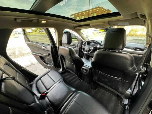 Черный Форд Эскейп, объемом двигателя 2.5 л и пробегом 38 тыс. км за 11000 $, фото 16 на Automoto.ua