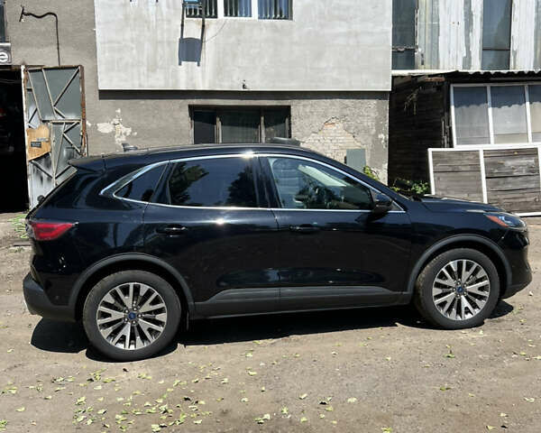 Черный Форд Эскейп, объемом двигателя 2.5 л и пробегом 136 тыс. км за 23000 $, фото 2 на Automoto.ua