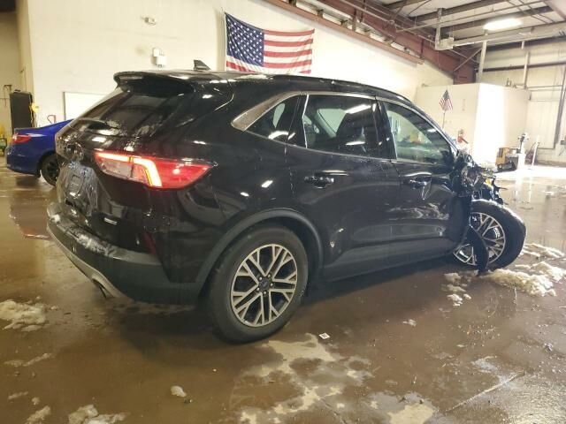 Черный Форд Эскейп, объемом двигателя 1.5 л и пробегом 83 тыс. км за 10500 $, фото 5 на Automoto.ua