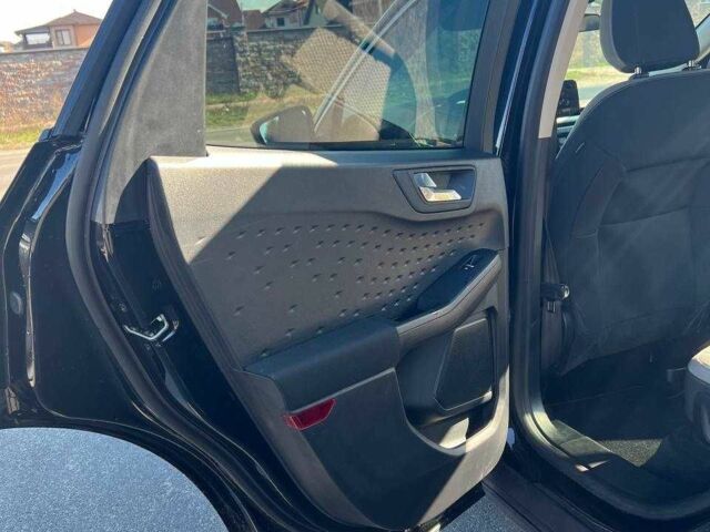 Черный Форд Эскейп, объемом двигателя 1.5 л и пробегом 124 тыс. км за 15000 $, фото 17 на Automoto.ua