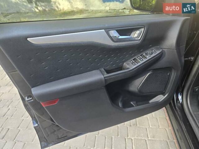 Черный Форд Эскейп, объемом двигателя 2.49 л и пробегом 115 тыс. км за 20000 $, фото 16 на Automoto.ua