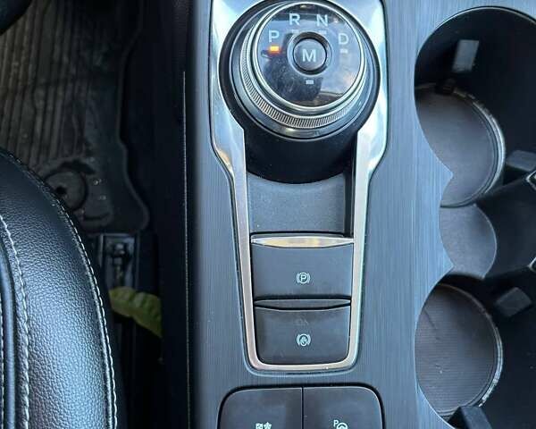 Черный Форд Эскейп, объемом двигателя 2 л и пробегом 88 тыс. км за 18700 $, фото 27 на Automoto.ua