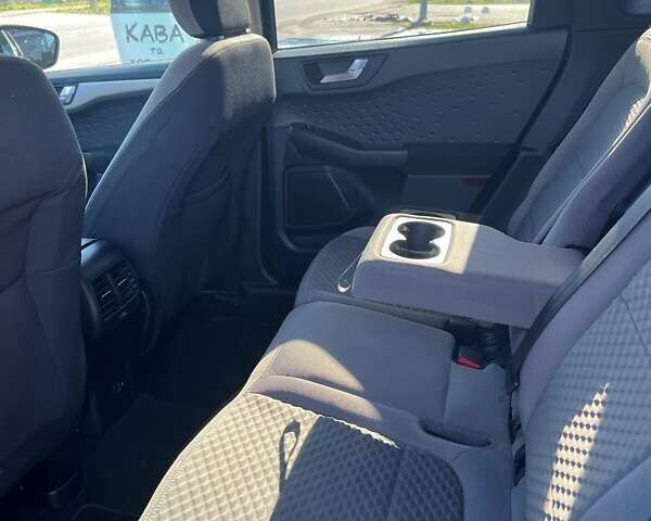 Чорний Форд Ескейп, об'ємом двигуна 1.5 л та пробігом 124 тис. км за 15000 $, фото 16 на Automoto.ua