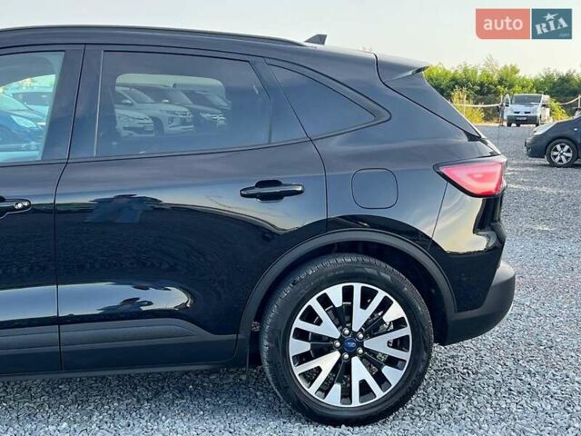 Форд Эскейп 2020 в Львове на Automoto.ua Черный Форд Эскейп, объемом двигателя 2.5 л и пробегом 165 тыс. км за 22790 $, фото 4 на Automoto.ua