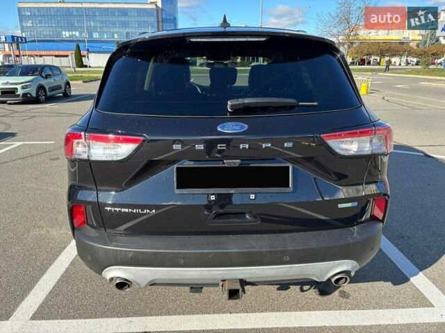 Черный Форд Эскейп, объемом двигателя 2 л и пробегом 88 тыс. км за 18700 $, фото 8 на Automoto.ua
