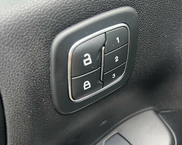 Чорний Форд Ескейп, об'ємом двигуна 2.49 л та пробігом 135 тис. км за 23500 $, фото 5 на Automoto.ua