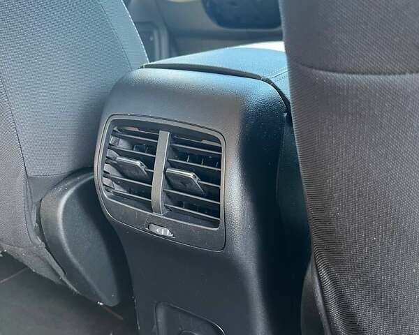 Чорний Форд Ескейп, об'ємом двигуна 1.5 л та пробігом 124 тис. км за 15000 $, фото 23 на Automoto.ua