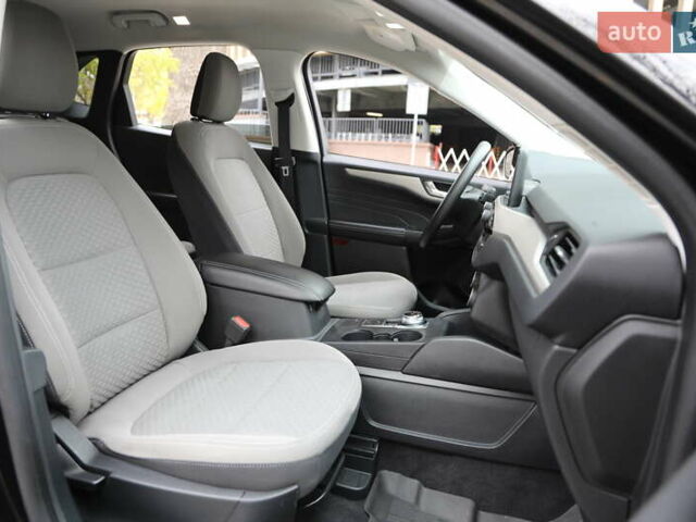 Черный Форд Эскейп, объемом двигателя 0 л и пробегом 101 тыс. км за 20000 $, фото 10 на Automoto.ua