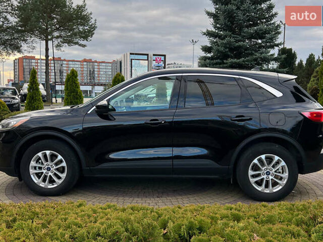 Чорний Форд Ескейп, об'ємом двигуна 1.5 л та пробігом 46 тис. км за 16300 $, фото 3 на Automoto.ua