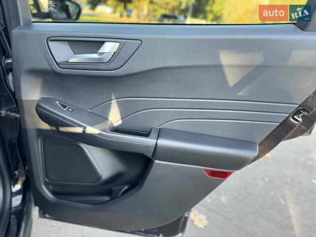 Черный Форд Эскейп, объемом двигателя 1.5 л и пробегом 68 тыс. км за 16500 $, фото 28 на Automoto.ua