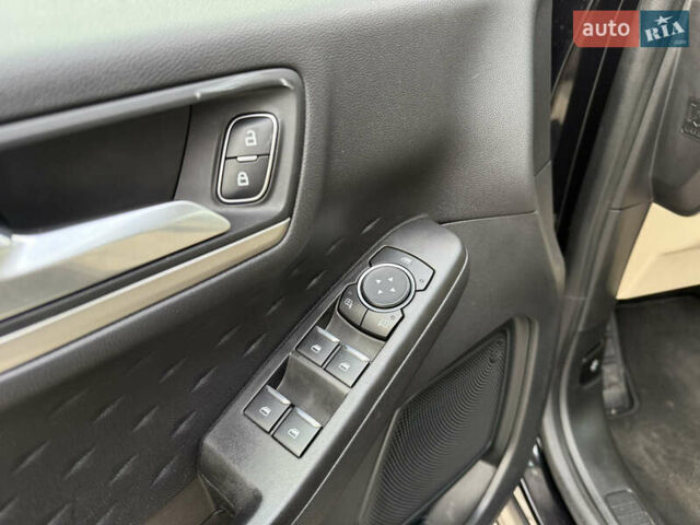 Черный Форд Эскейп, объемом двигателя 1.5 л и пробегом 89 тыс. км за 15199 $, фото 42 на Automoto.ua