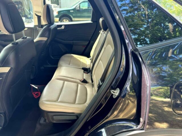 Черный Форд Эскейп, объемом двигателя 1.5 л и пробегом 18 тыс. км за 12300 $, фото 10 на Automoto.ua