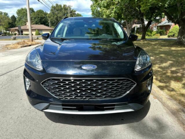 Черный Форд Эскейп, объемом двигателя 1.5 л и пробегом 18 тыс. км за 12300 $, фото 1 на Automoto.ua