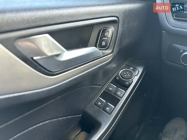 Черный Форд Эскейп, объемом двигателя 1.5 л и пробегом 53 тыс. км за 16900 $, фото 37 на Automoto.ua