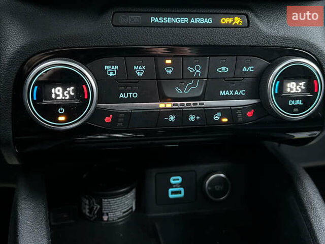 Чорний Форд Ескейп, об'ємом двигуна 2 л та пробігом 134 тис. км за 18900 $, фото 17 на Automoto.ua