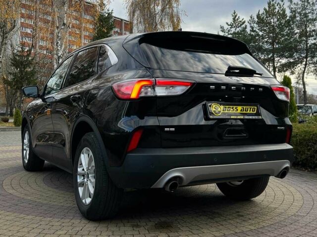 Чорний Форд Ескейп, об'ємом двигуна 1.5 л та пробігом 46 тис. км за 16300 $, фото 4 на Automoto.ua
