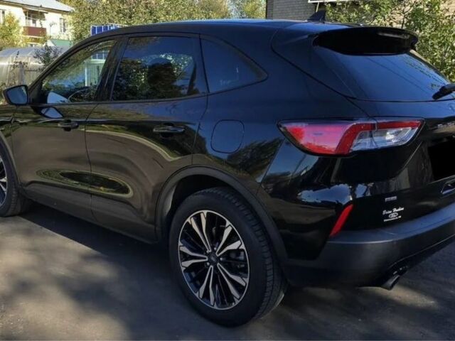 Черный Форд Эскейп, объемом двигателя 1.5 л и пробегом 56 тыс. км за 9600 $, фото 3 на Automoto.ua