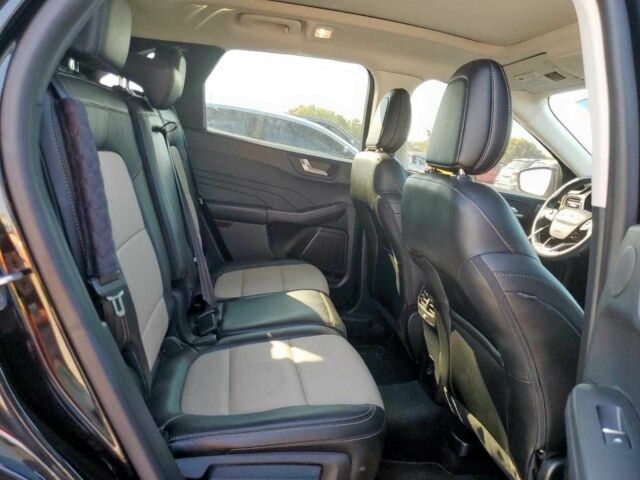 Черный Форд Эскейп, объемом двигателя 2 л и пробегом 43 тыс. км за 5100 $, фото 10 на Automoto.ua