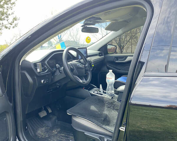 Чорний Форд Ескейп, об'ємом двигуна 1.5 л та пробігом 51 тис. км за 18600 $, фото 4 на Automoto.ua