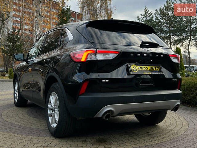 Чорний Форд Ескейп, об'ємом двигуна 1.5 л та пробігом 46 тис. км за 16300 $, фото 4 на Automoto.ua