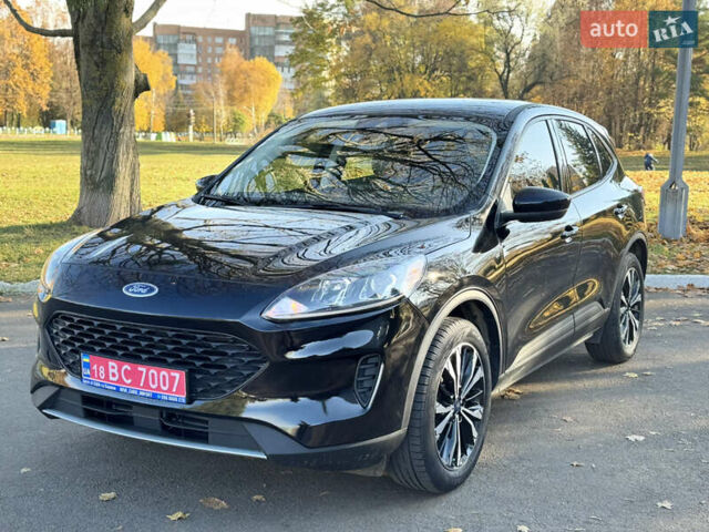 Черный Форд Эскейп, объемом двигателя 1.5 л и пробегом 68 тыс. км за 16500 $, фото 2 на Automoto.ua