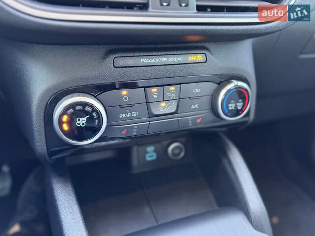 Черный Форд Эскейп, объемом двигателя 1.5 л и пробегом 68 тыс. км за 16500 $, фото 22 на Automoto.ua