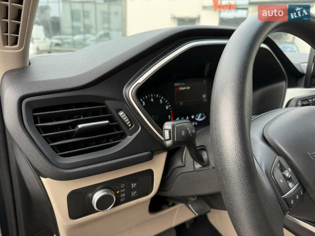 Черный Форд Эскейп, объемом двигателя 1.5 л и пробегом 89 тыс. км за 15199 $, фото 41 на Automoto.ua