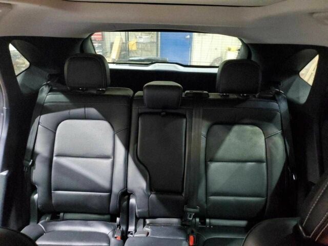 Черный Форд Эскейп, объемом двигателя 2 л и пробегом 76 тыс. км за 4000 $, фото 9 на Automoto.ua