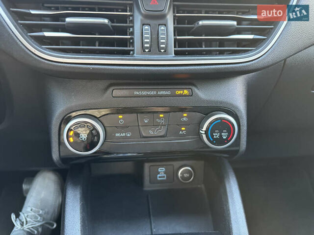 Черный Форд Эскейп, объемом двигателя 1.5 л и пробегом 53 тыс. км за 17299 $, фото 31 на Automoto.ua