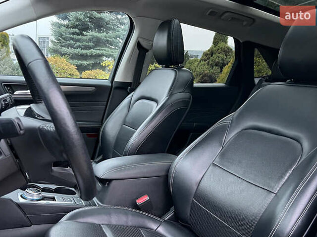 Чорний Форд Ескейп, об'ємом двигуна 2 л та пробігом 134 тис. км за 18900 $, фото 8 на Automoto.ua