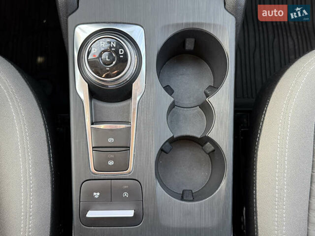 Черный Форд Эскейп, объемом двигателя 1.5 л и пробегом 42 тыс. км за 16500 $, фото 1 на Automoto.ua