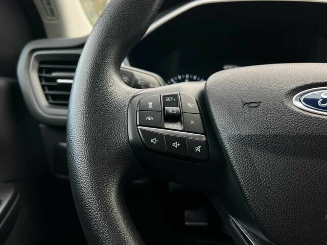 Чорний Форд Ескейп, об'ємом двигуна 1.5 л та пробігом 46 тис. км за 16300 $, фото 9 на Automoto.ua