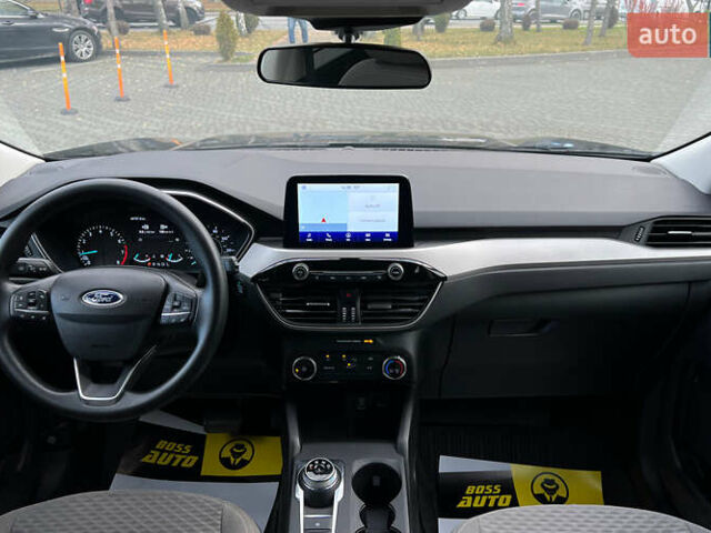 Чорний Форд Ескейп, об'ємом двигуна 1.5 л та пробігом 46 тис. км за 16300 $, фото 11 на Automoto.ua