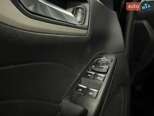 Чорний Форд Ескейп, об'ємом двигуна 1.5 л та пробігом 177 тис. км за 17000 $, фото 8 на Automoto.ua