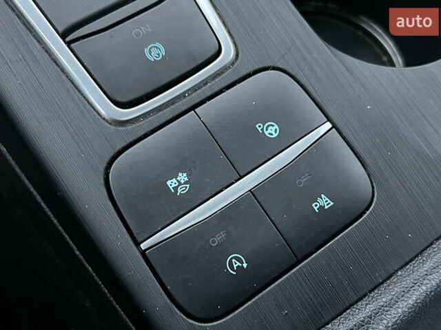 Чорний Форд Ескейп, об'ємом двигуна 2 л та пробігом 134 тис. км за 18900 $, фото 19 на Automoto.ua