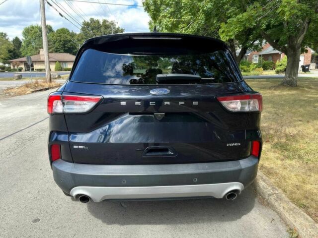 Черный Форд Эскейп, объемом двигателя 1.5 л и пробегом 18 тыс. км за 12300 $, фото 5 на Automoto.ua