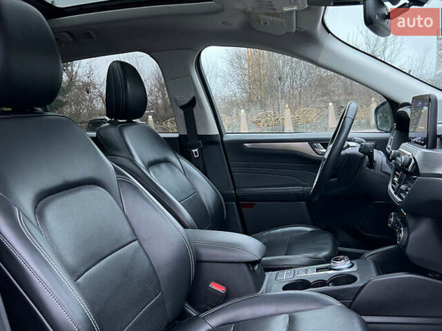 Чорний Форд Ескейп, об'ємом двигуна 2 л та пробігом 134 тис. км за 18900 $, фото 22 на Automoto.ua